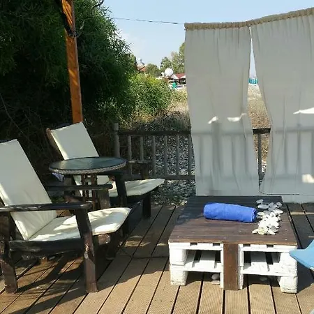 Aquarian Beachfront Διαμέρισμα Λάρνακα