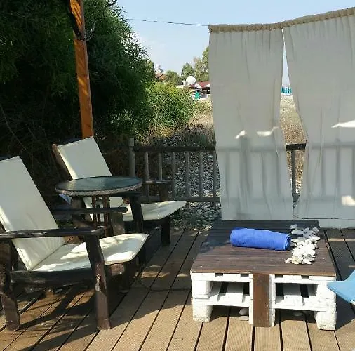 Aquarian Beachfront Appartement Larnaca