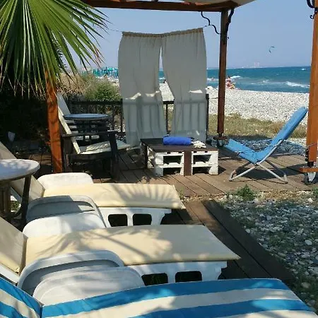 דירה Aquarian Beachfront