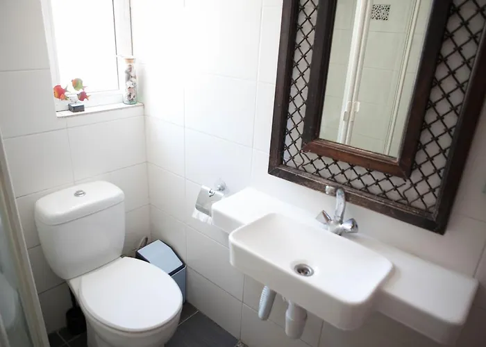 Aquarian Beachfront Λάρνακα