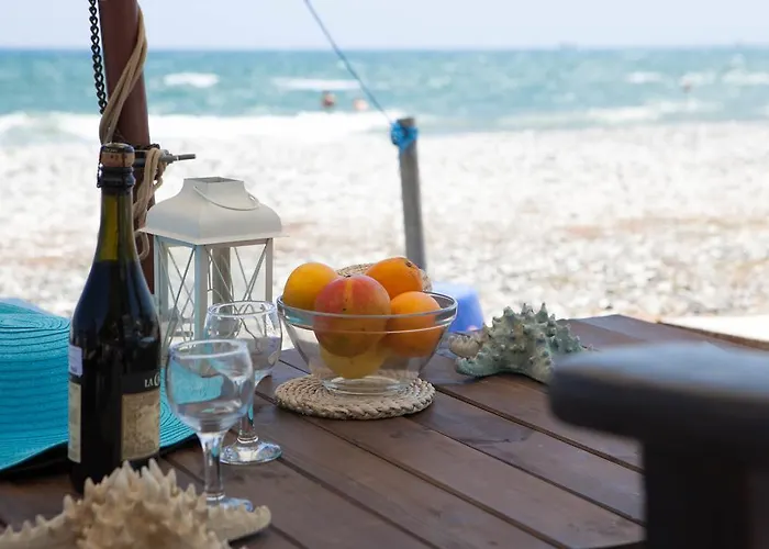 Aquarian Beachfront Διαμέρισμα Λάρνακα